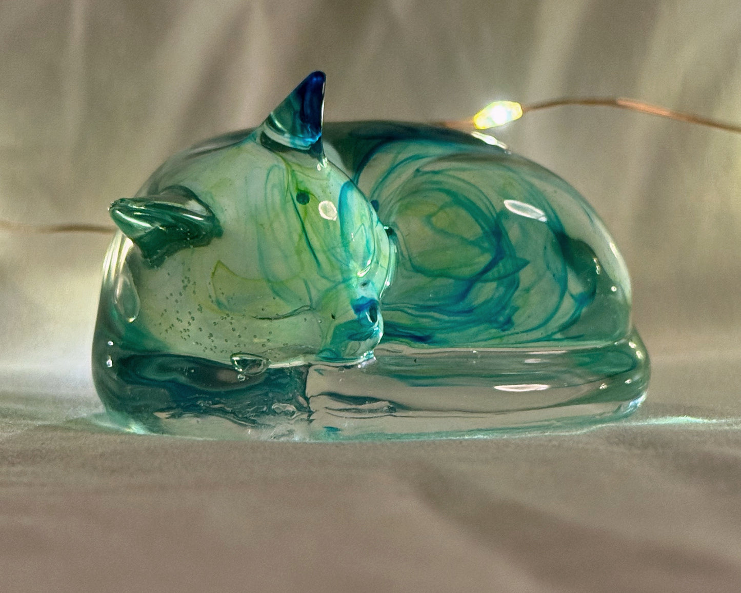Medium Sleeping Cat Aqua